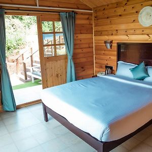 Beach access Partial seaview chalet
